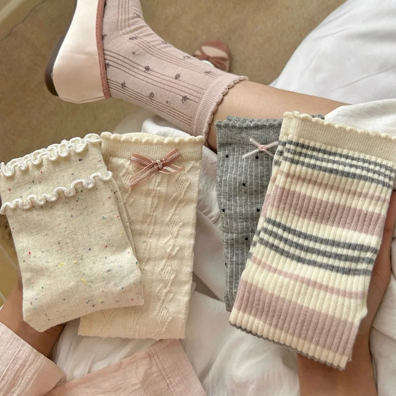 4 Pairs Women Flower Edge Bow Mid Tube Socks Spring Summer Sweat Absorbing Breathable Korean Version JK Lolita Casual Socks